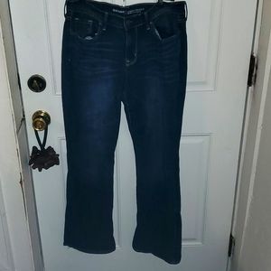 Never Worn Old Navy Curvy Profile Size 8 Short